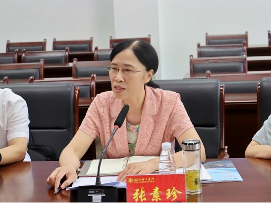 http://www.hbpu.edu.cn/__local/E/85/81/432C0F2C572CBAA5FB581E701A5_A5976131_2653D.png